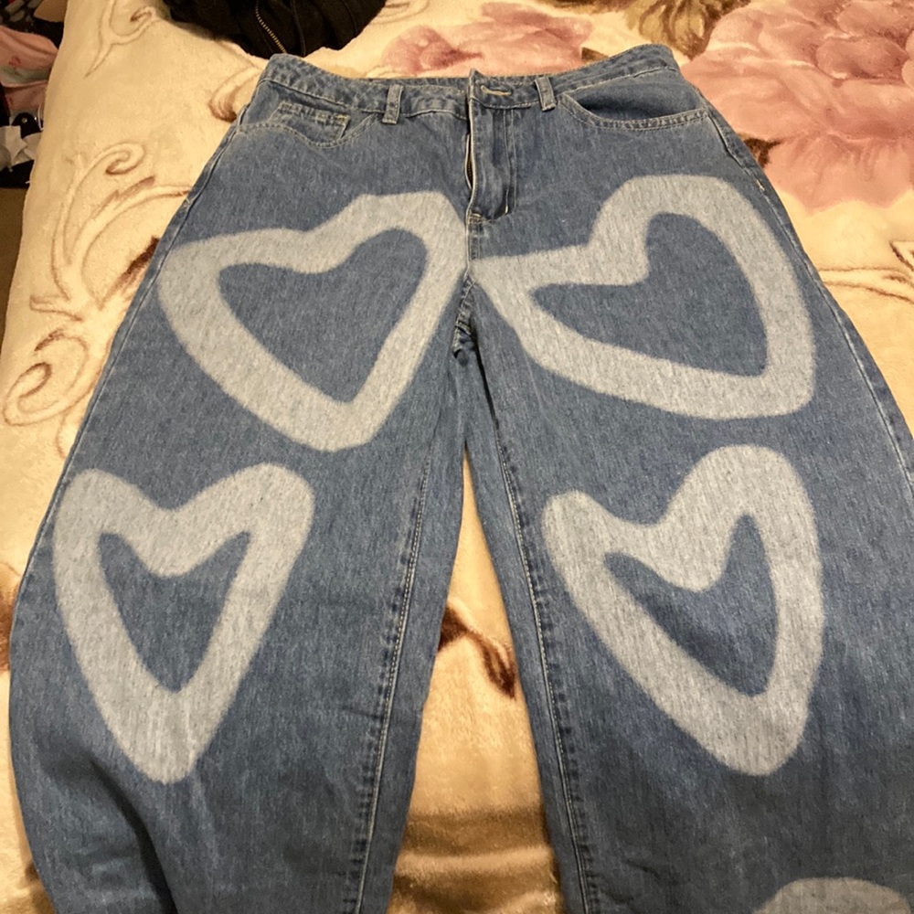 Cute women’s blue baggy mom jeans from Shein new with packaging, never worn US 6